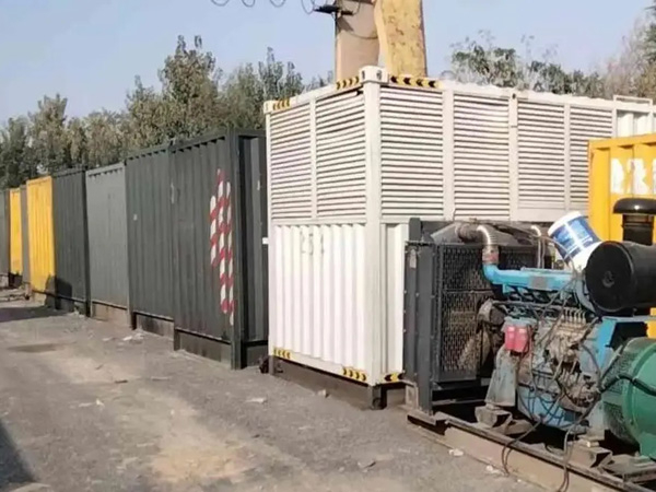 凉山200KW柴油发电机机组每小时油耗是多少？